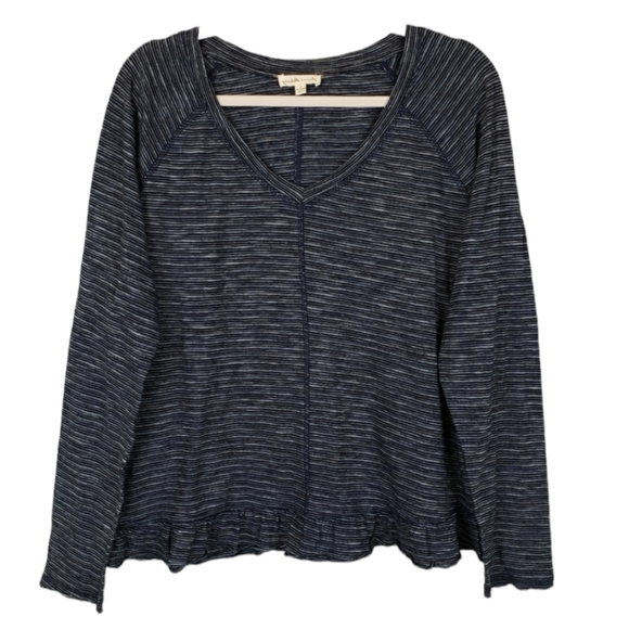 Jane & Delaney Ruffled Hem Top L Closet Staple Minimalist Capsule Wardrobe - Picture 2 of 10